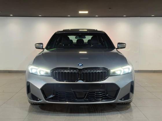 BMW 330e 2.0 16V TURBO HÍBRIDO M SPORT AUTOMÁTICO BMW 330e 2.0 16V TURBO HÍBRIDO M SPORT AUTOMÁTICO